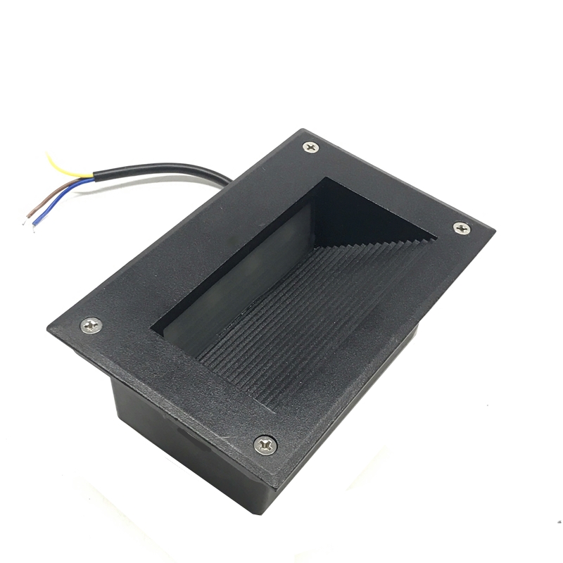 LED�_(t��i)�A�� 165x105x65mm