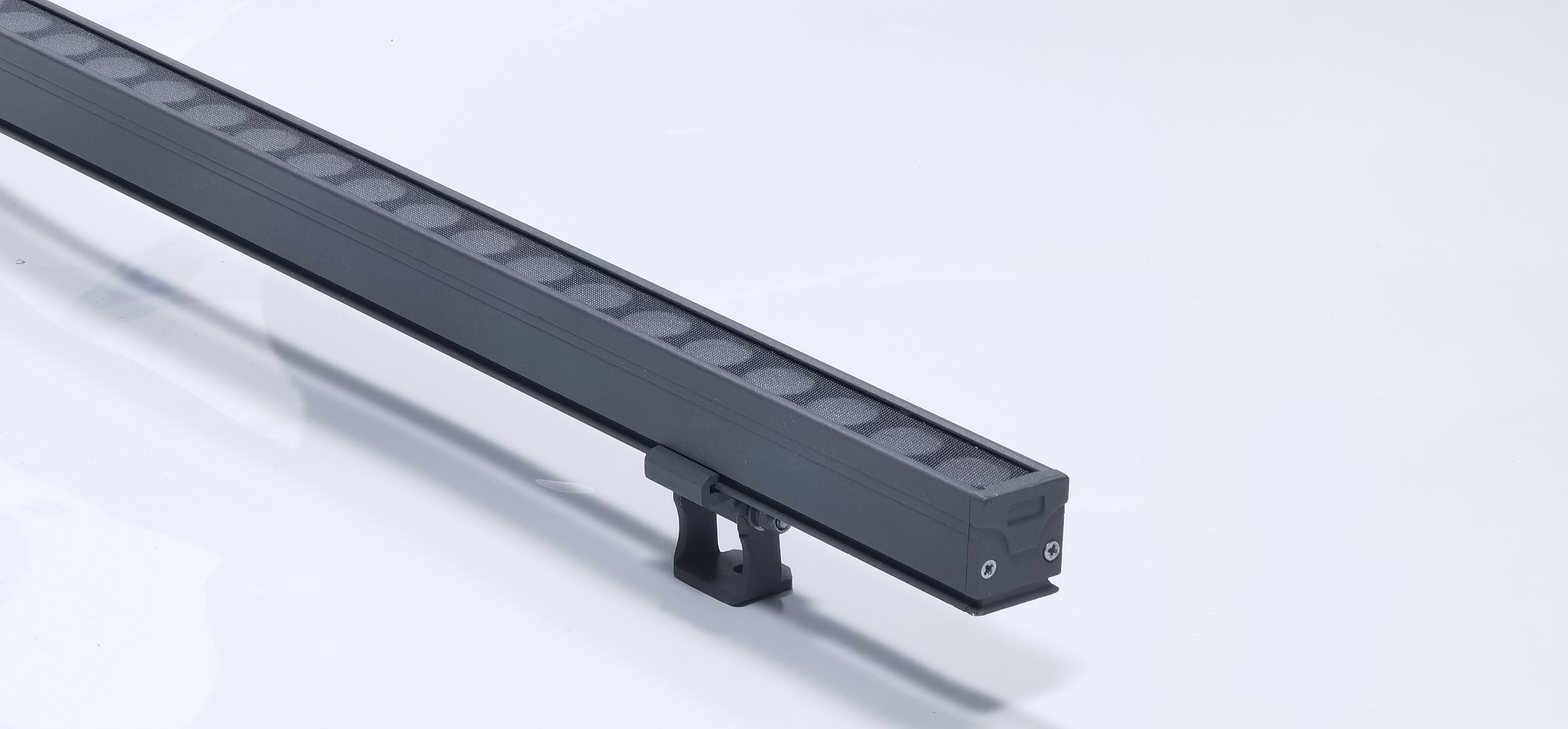 LED���l�� L1000xW24xH26mm