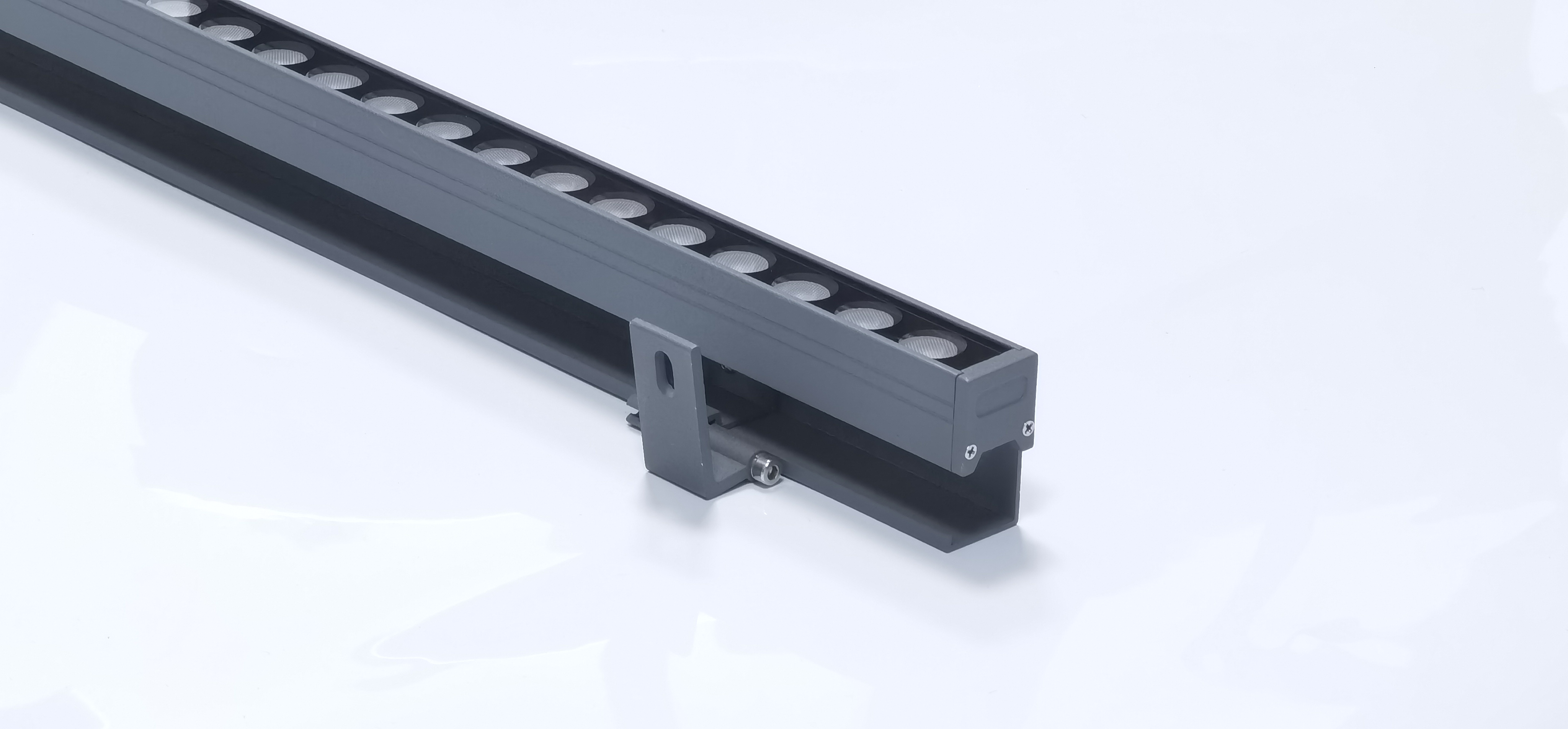 LED���l�� L1000xW23xH44mm